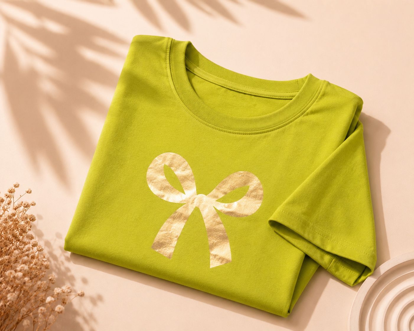 Camiseta, Verde limão "Laço Dourado" - Imagem 3